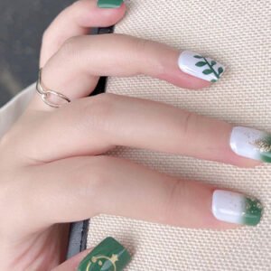 Ongles en gel décoratifs