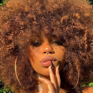 Perruque afro bouclée